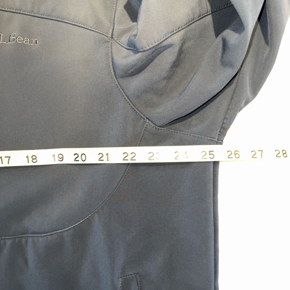 L.L. Bean soft shell nylon/fleece jacket men’s size XL. - Picture 10 of 10